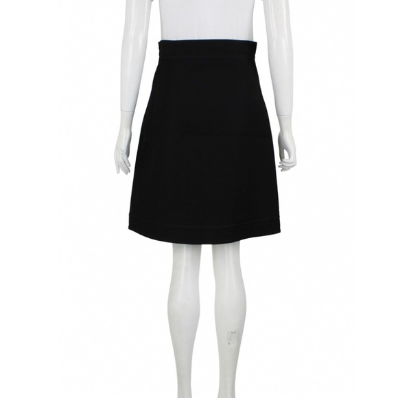 Gucci
High-Rise Pearl Button Skirt - Picture 6 of 10